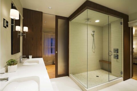 Innovative Technologies in Glass Shower Door Manufacturing: Creating the Perfect Design for Your Bathroom
